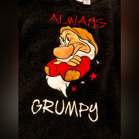 Disney size small super soft Always Grumpy Snow White top - Picture 5 of 5